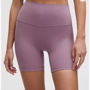 Lululemon Women High-Waisted Shorts
